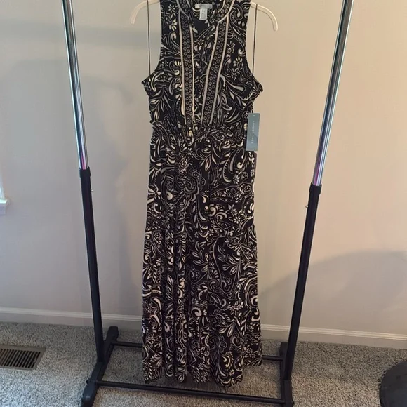 NWT Dress HAWAIIAN PAISLEY Crepe Split Ruffle Neck Maxi Dress Black Sleeveless - Picture 14 of 15